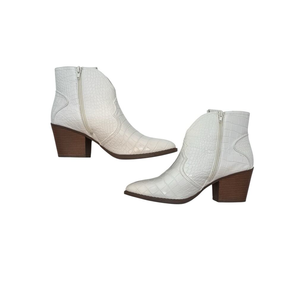 Western White Crocodile Zip Ankle Boot Bootie “Torch” By Sugar Size 10M~ GUC